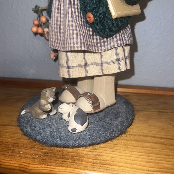 LIZZIE HIGH - Jillian Bowman 2nd edition, 10th anniversary, Retired Vintage doll - Picture 4 of 7